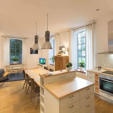 Grosse Luxus-ferienwohnung Im Alten Lokschuppen Apartment *